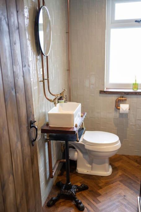 Unique Victorian Stable Conversion Halifax Exterior foto